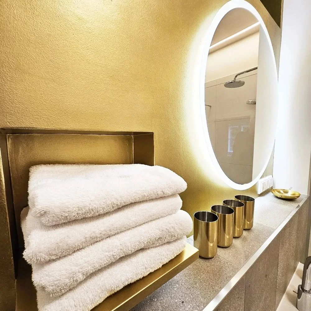 🐡 neues bad - in der "golden flat" 🥂 f&uuml;r graz rentals, apartments f&uuml;r kurzzeitmieten, schubertstrasse 16, graz, austria

wohlf&uuml;hlen &amp; seele baumeln lassen 😁🌱💚
www.grazrentals.com 🥰😊

for more design: www.dorisdockn