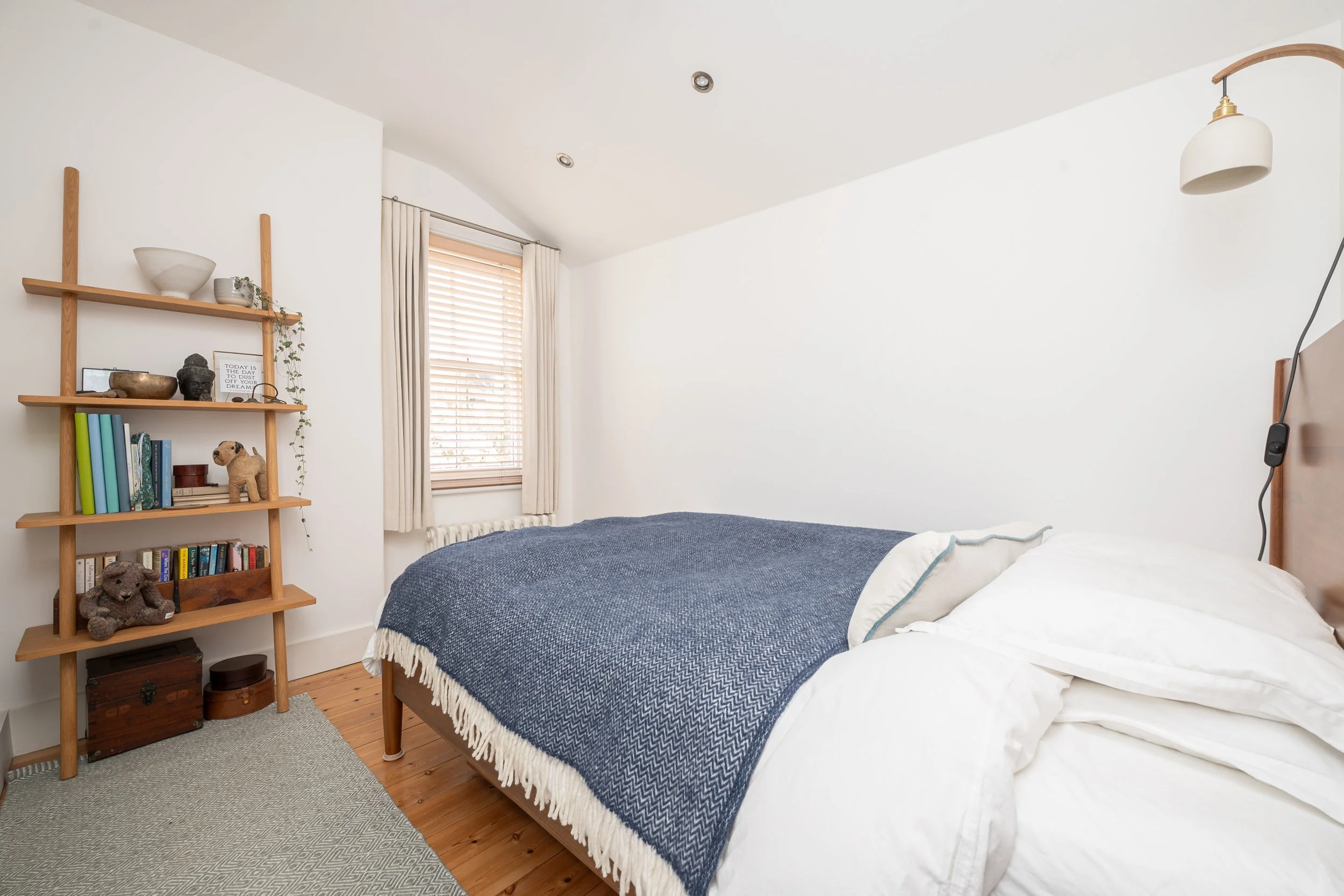 13 Heath Gardens Twickenham TW1-28.jpg