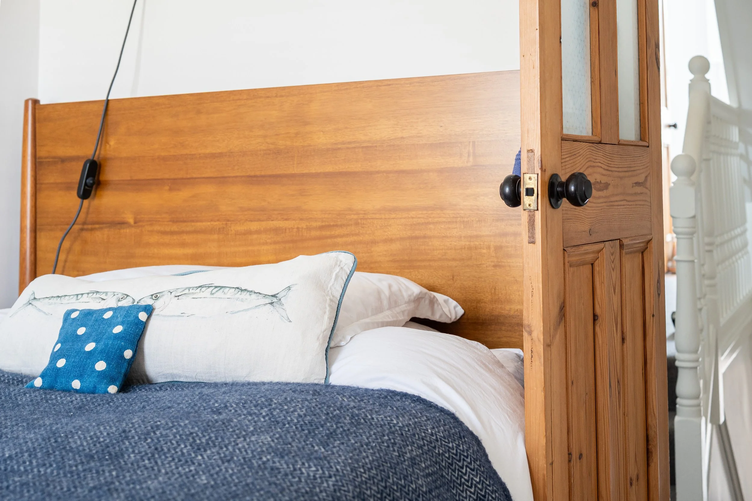 13 Heath Gardens Twickenham TW1-27.jpg