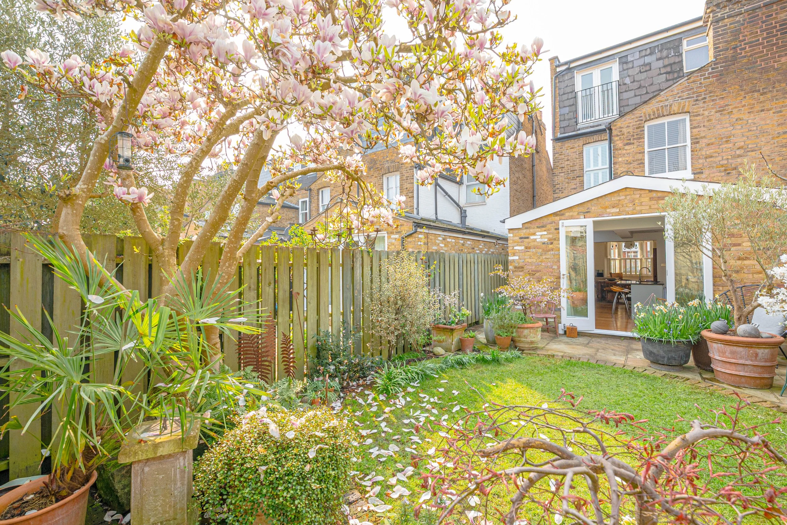 13 Heath Gardens Twickenham TW1-19.jpg