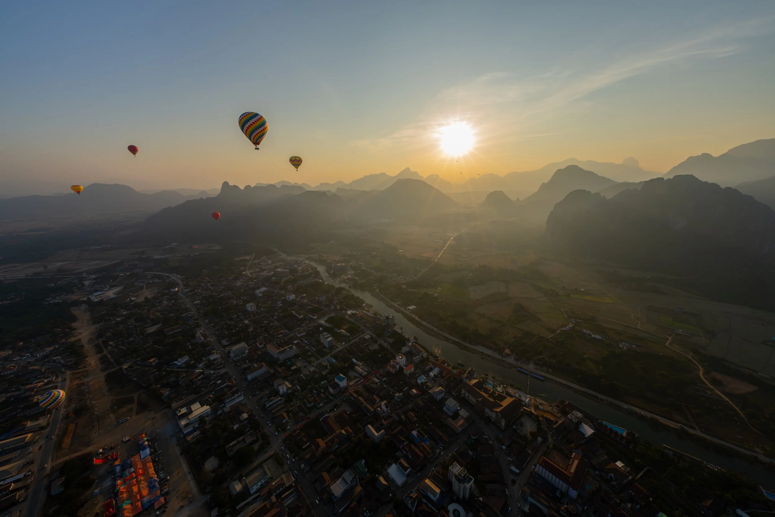 Morgen- und Abendlicht lassen die Karstberge besonders plastisch und kontrastreich erscheinen.