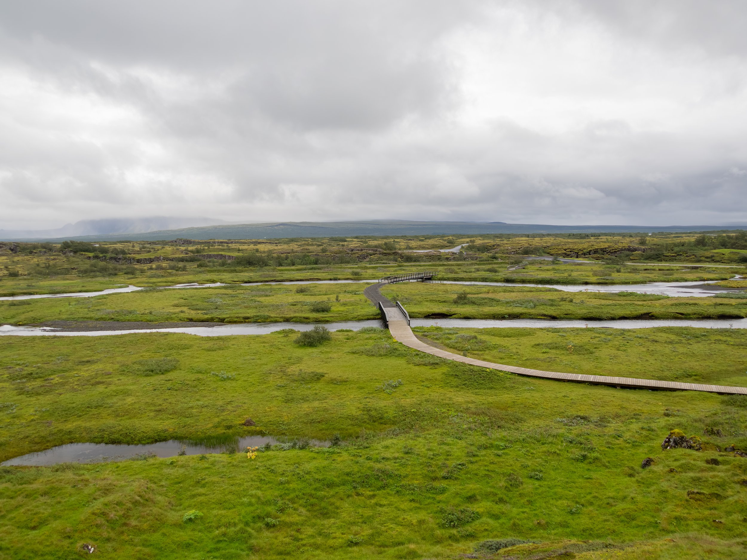 Der Nationalpark ist auch historisch bedeutsam, da hier im Jahr 930 das älteste Parlament Islands, das Althing, gegründet wurde.
