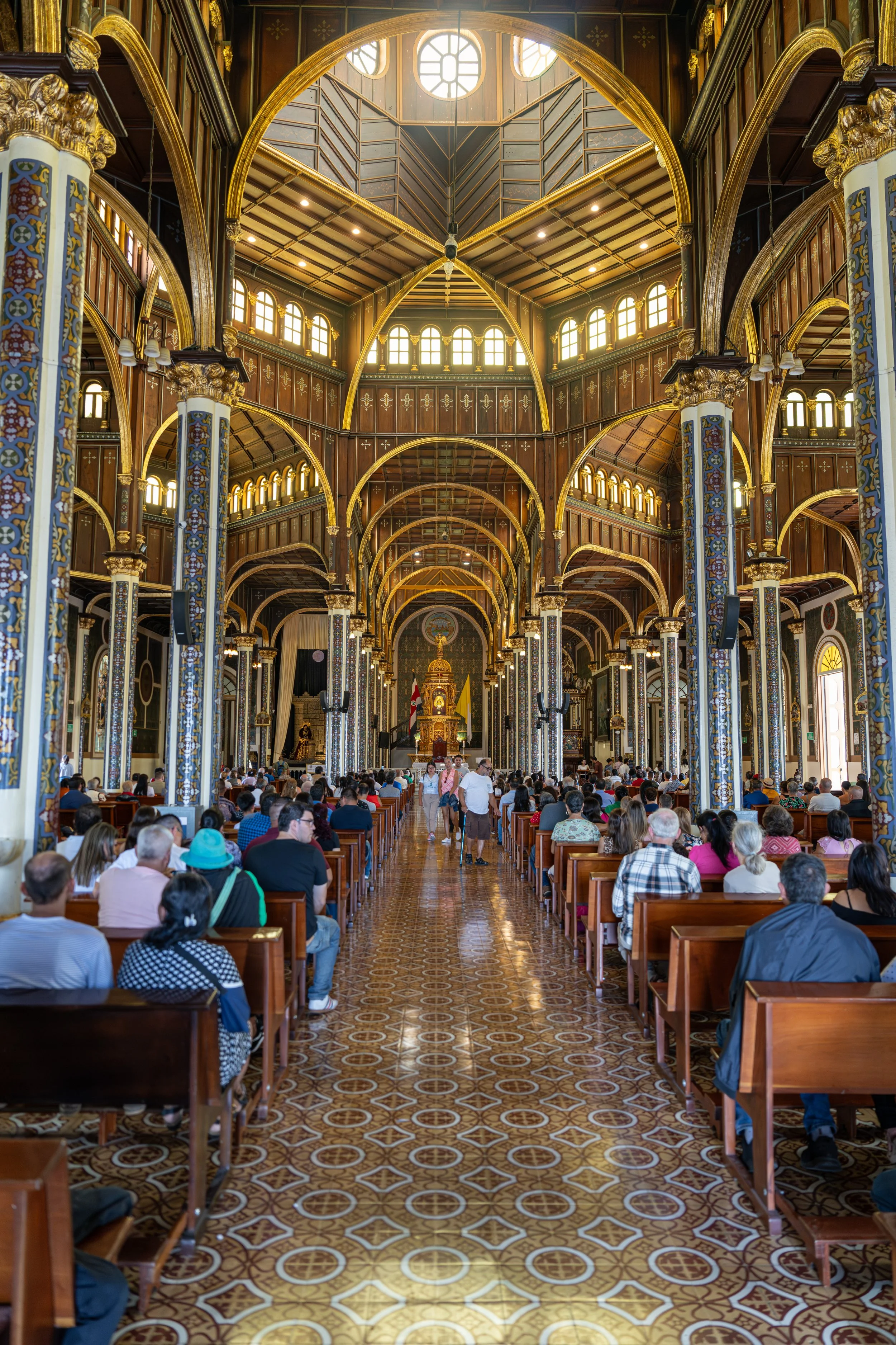 Die Basílica de Nuestra Señora de los Ángeles ist das wichtigste religiöse Heiligtum Costa Ricas und ein bedeutender Wallfahrtsort.