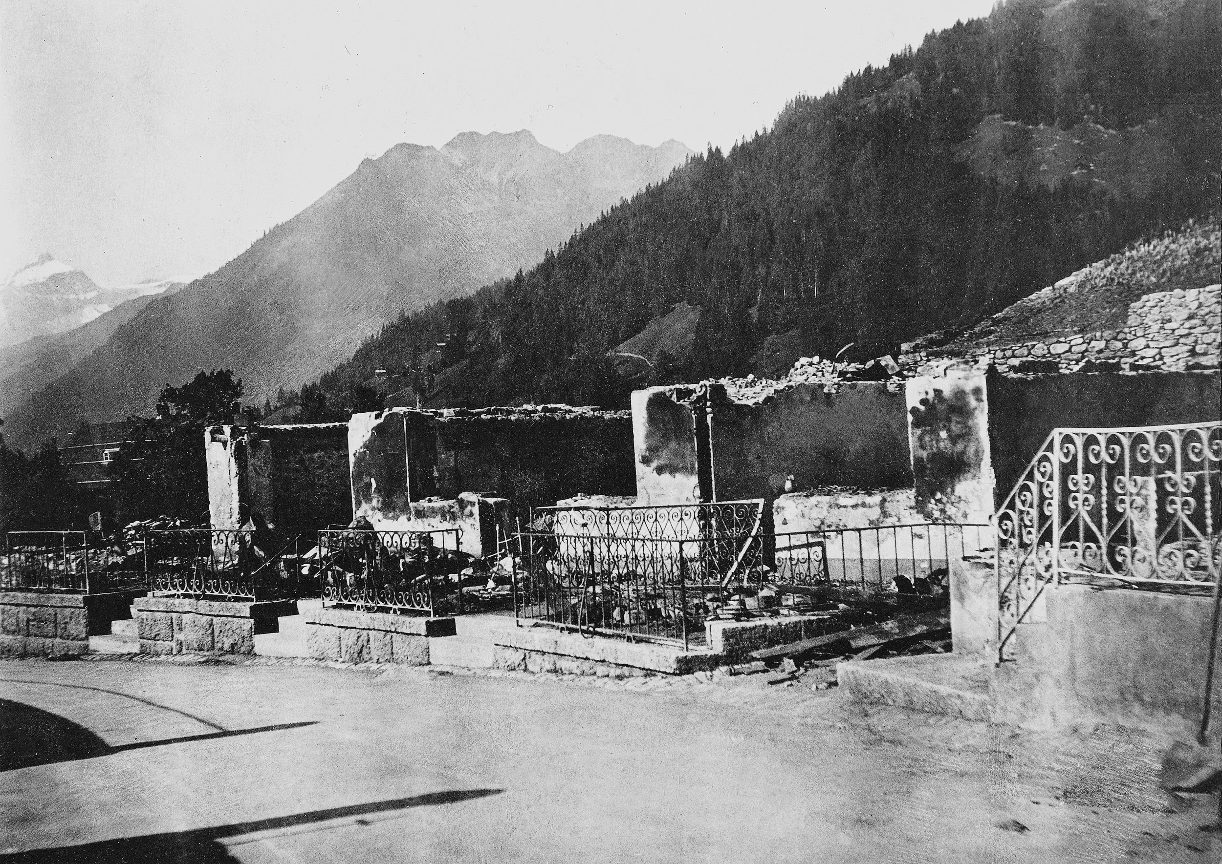 Gstaad, Madame Gstaad, Dorfbrand, Geschichte, Gottfried von Siebenthal, Andrea von Siebenthal