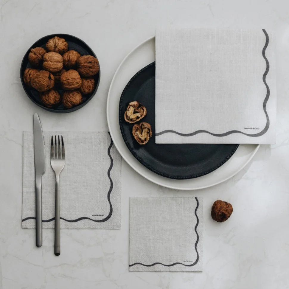 Linen (Scallop White & Black) Napkins- Dinner- Manor Road