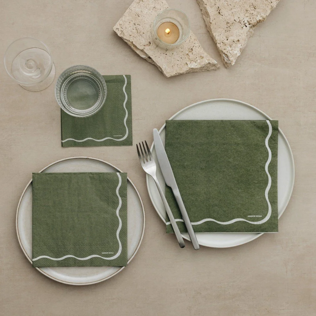 Linen (Scallop Olive & White) Napkins- Dinner- Manor Road