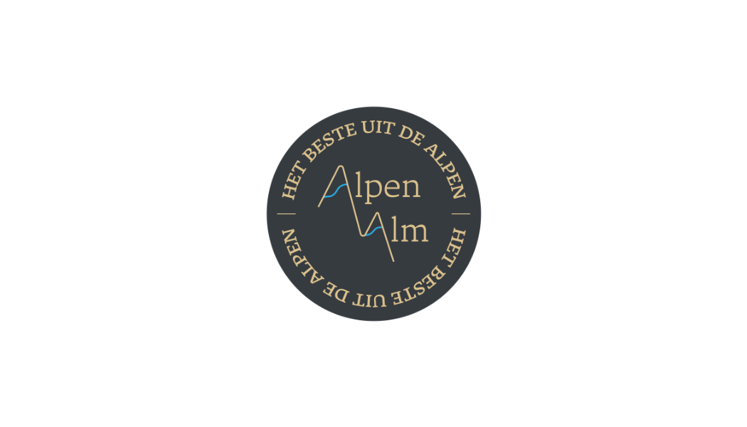 Logo with the text 'Alpen Alm' surrounded by the phrase 'Het Beste Uit De Alpen' in a circular design.