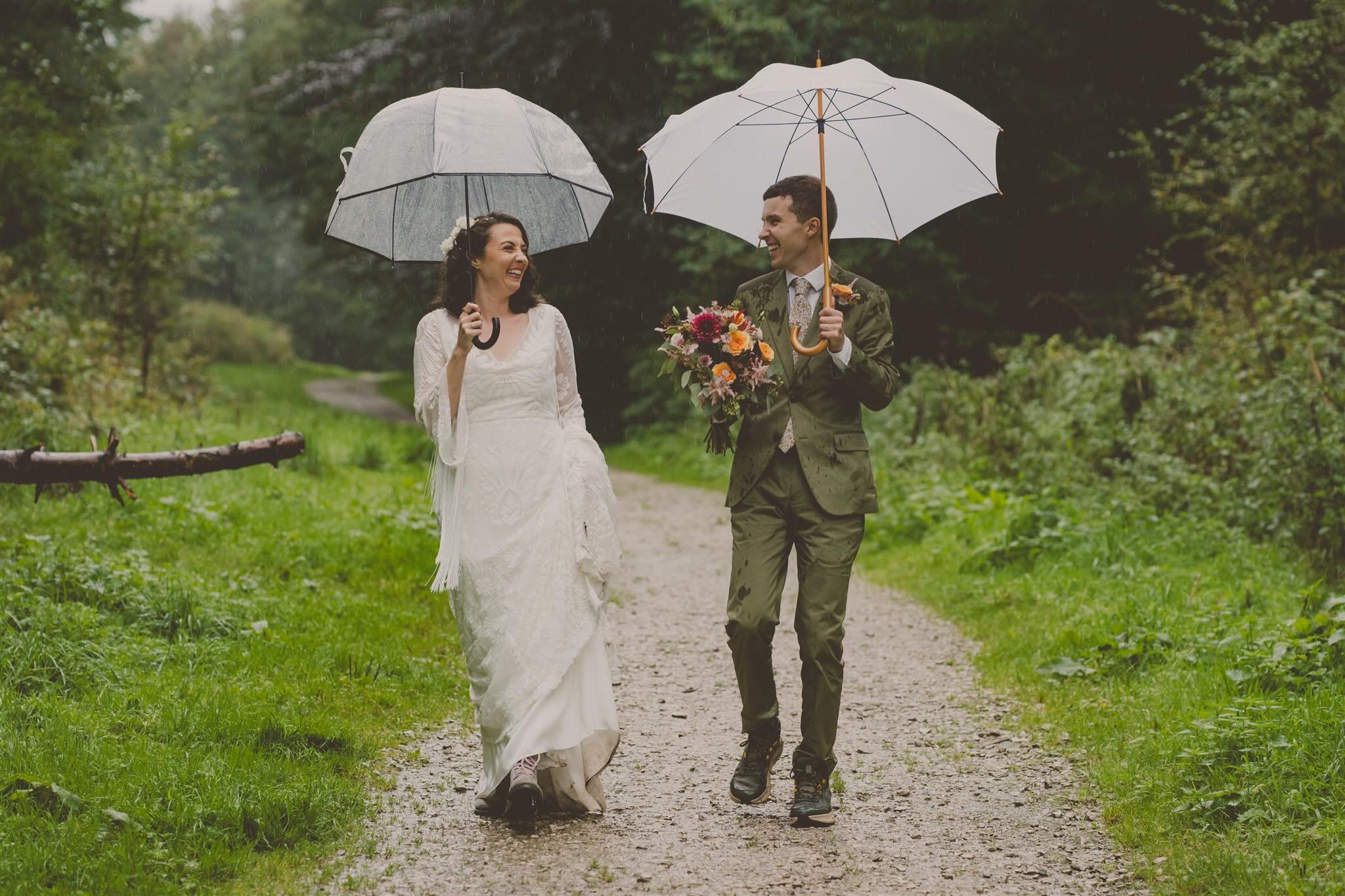It&rsquo;s fair to say that Matt and Alice got married on the wettest day of the year last year, but they absolutely embraced it! If rain on your wedding day does bring good luck to your marriage, they are definitely set.

#creativeweddingphotographe
