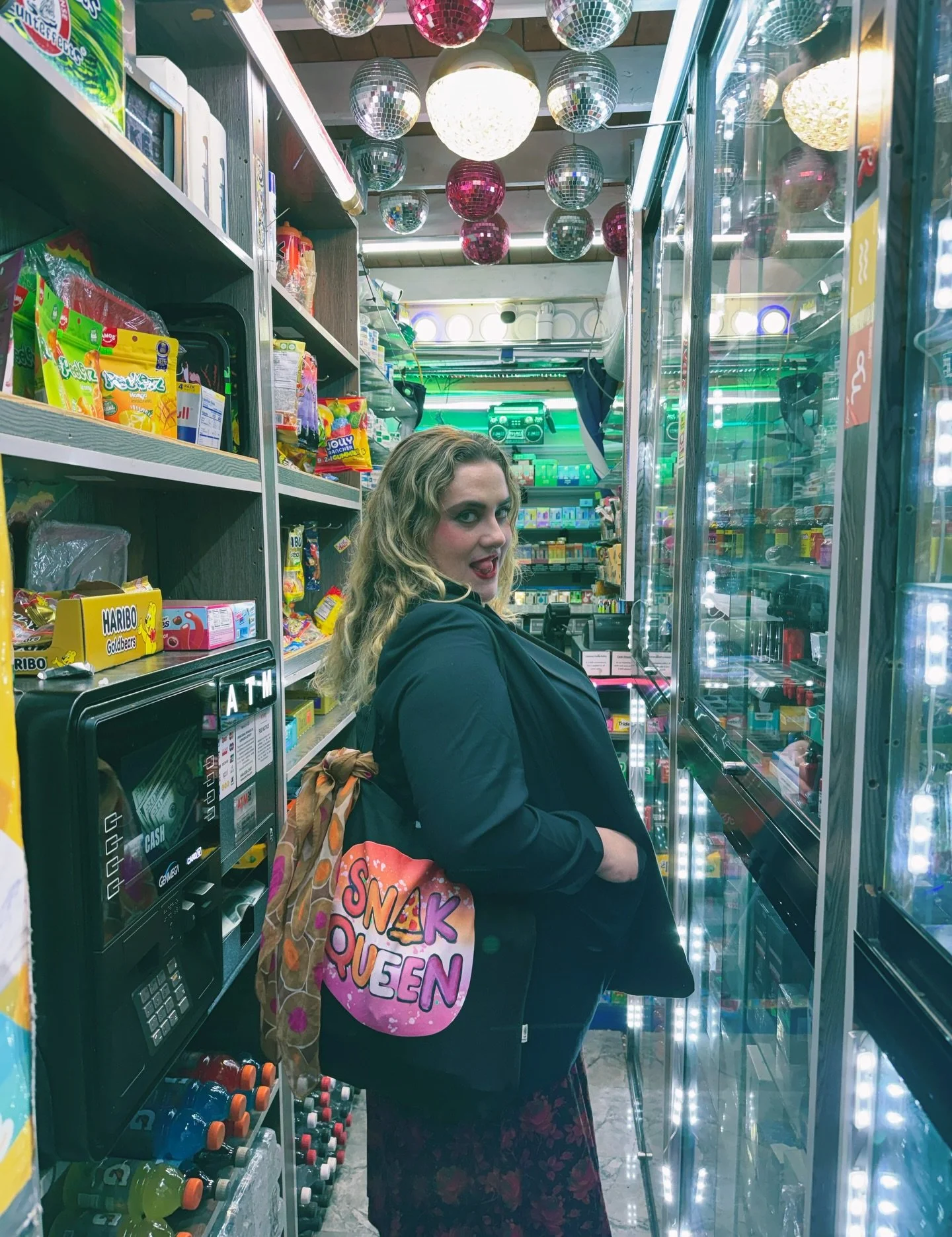 looking for/like a SNAK 😛