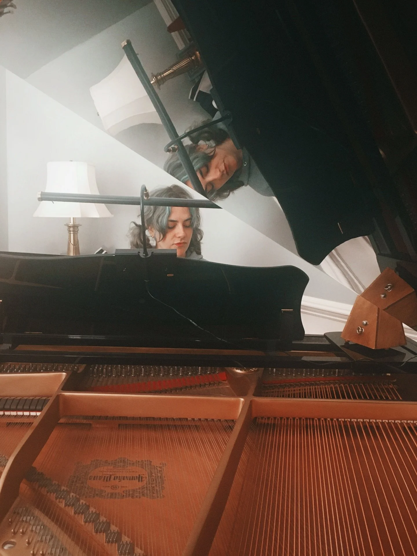 It&rsquo;s the 88th day of the year 🎹 ... swipe to watch me grow up :&rsquo;) I&rsquo;ve been playing for 24 years and I still love it. Happy piano day!