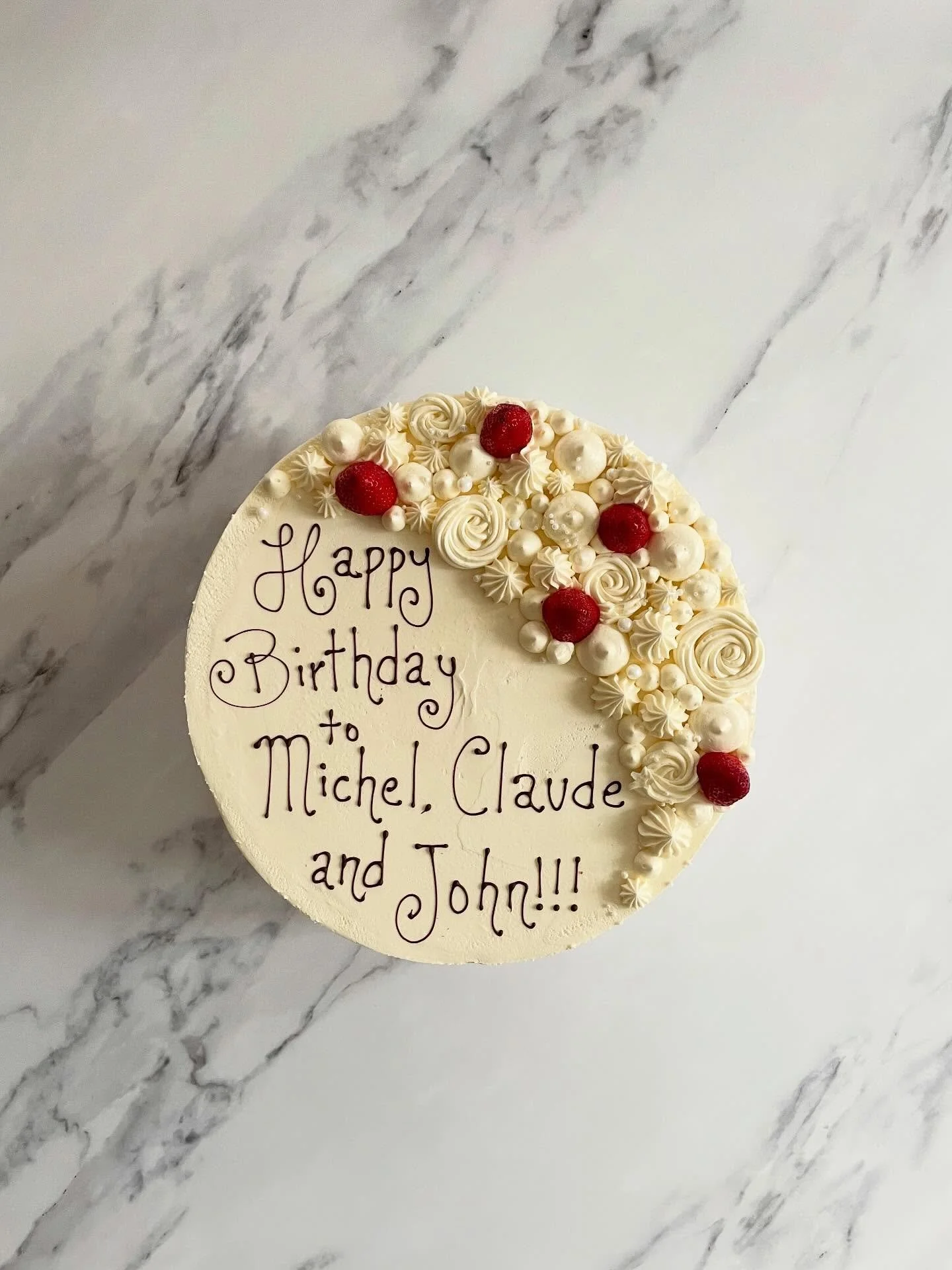 The weather outside may be frosty, but it&rsquo;s a very happy birthday to Michel, Claude, and John around here! 🎂 🎉 ❄️ 
.
.
.
.
#madeinvermont #madeinvt #birthdaycake #strawberrycake🍓 #moderncake #madebyhand #vermont #brattleboro #vermontmade #sm