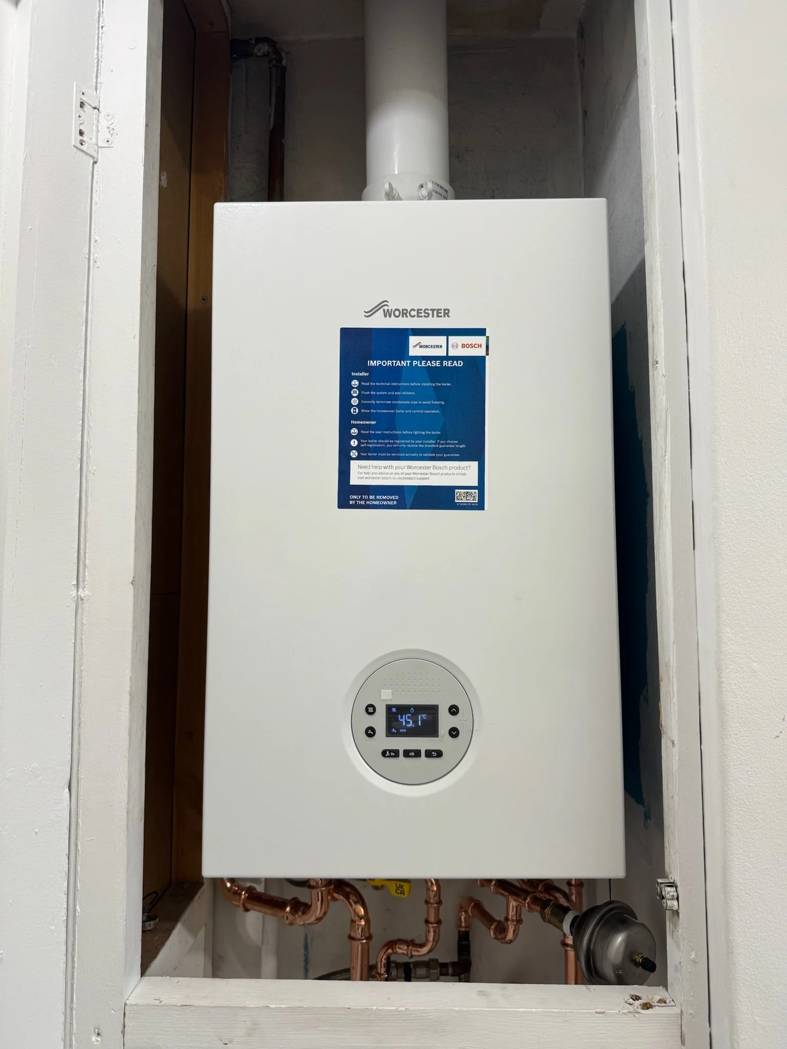 Image of a newly fitted combination boiler