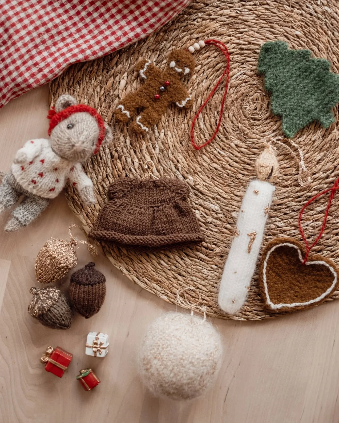 Kj&aelig;re alle sammen ❤️

Denne helgen bikket jeg 3000 f&oslash;lgere her p&aring; instagram. Jeg synes det er helt utrolig stas at s&aring; mange har lyst &aring; f&oslash;lge Quist Knitwear. Jeg har derfor en liten gave til dere. Egentlig var pla
