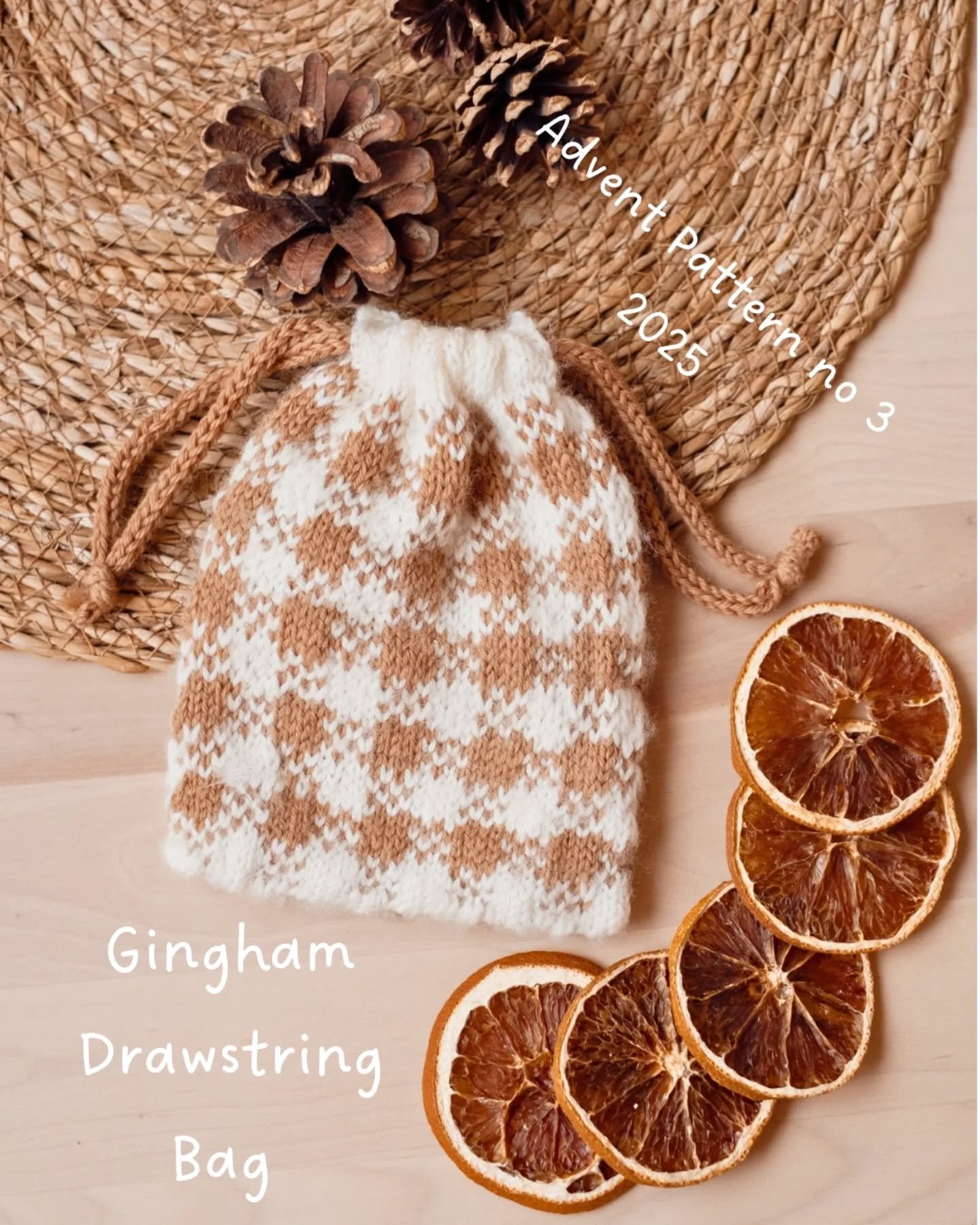 Advent Pattern no 3 revealed 🥰

I hope you have all been able to successfully download today's advent freebee (if not, hurry up to see my previous post) 🎁

So, what better time to reveal next weeks advent gift! Gingham Drawstring Bag is a cute litt