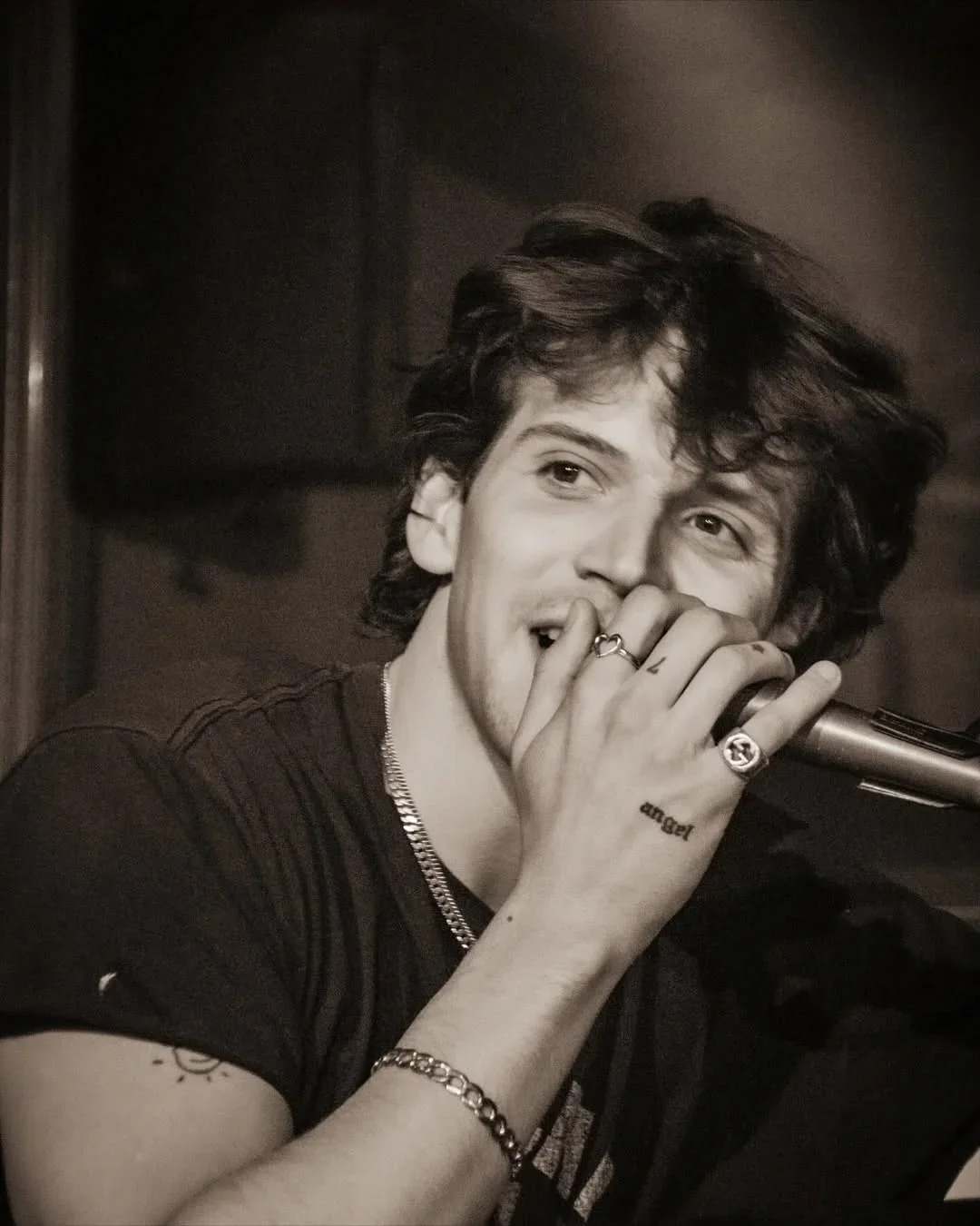 orlando-live-singer.webp