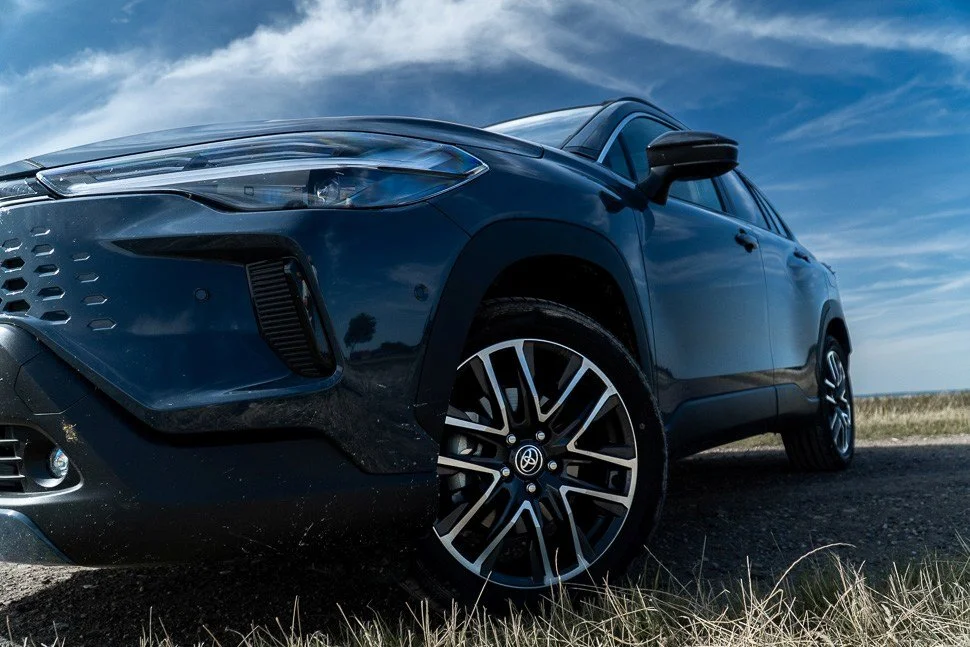 Toyota_Corolla_Cross_2025_wiel.jpg