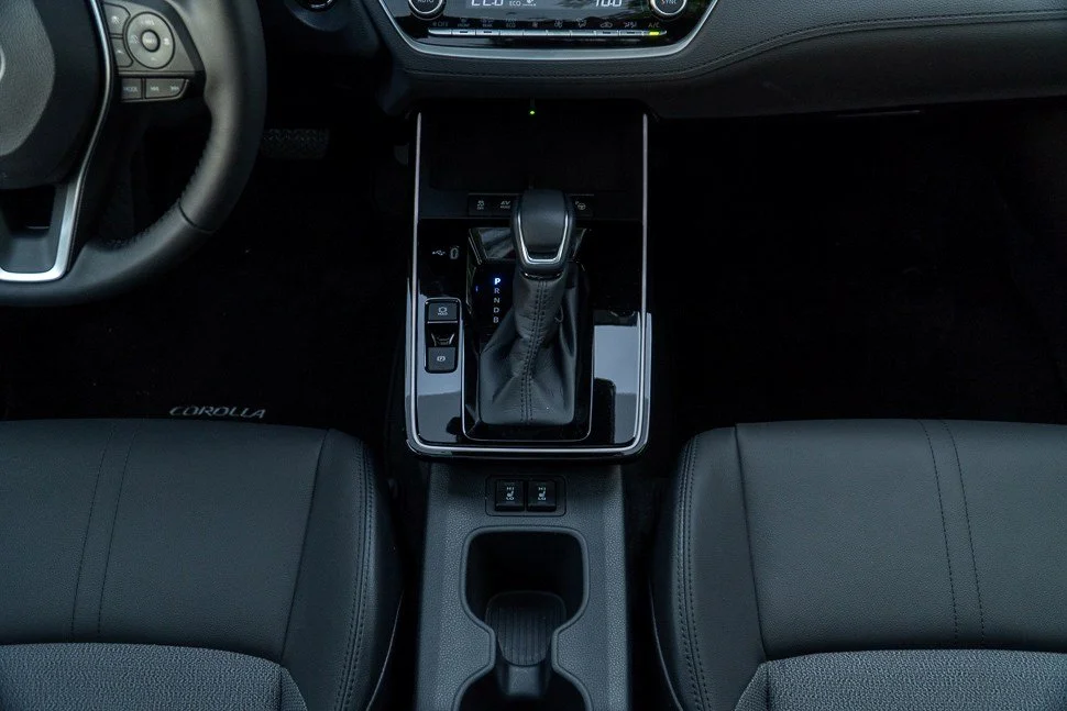 Toyota_Corolla_Cross_2025_middenconsole.jpg
