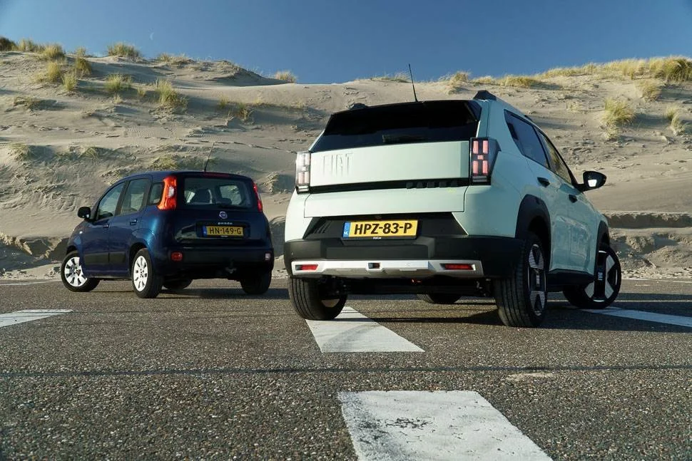 Fiat_PandaenGrandePanda_achterkwart.jpg