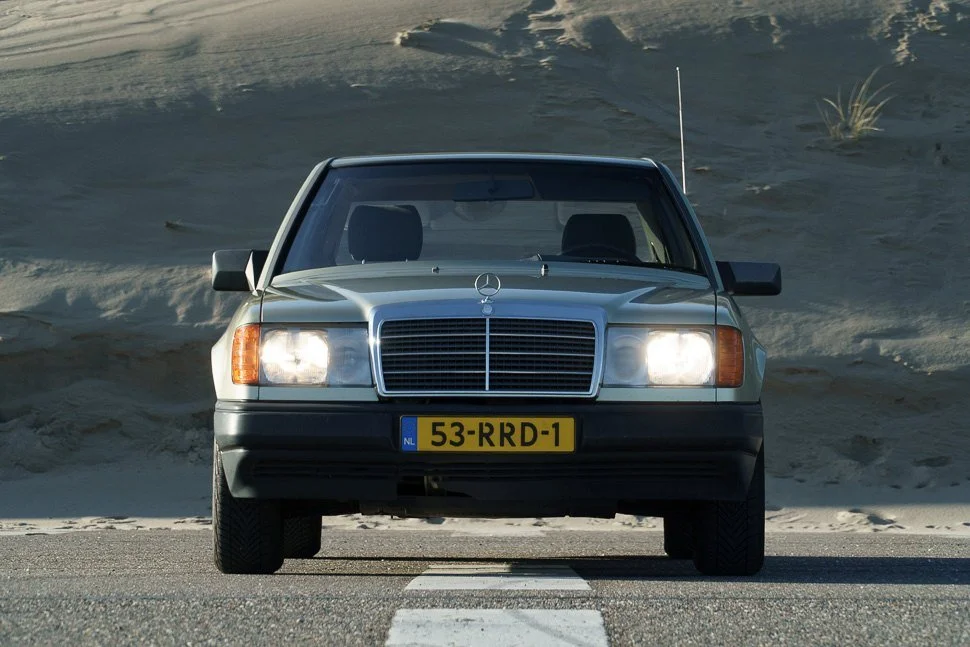 mercedes-benz-300e-stendert_neus.jpg