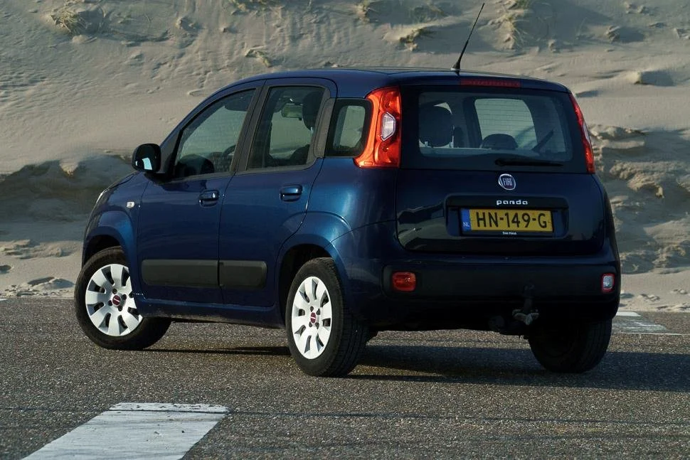 fiat_panda_edizione-cool_achterkwart.jpg