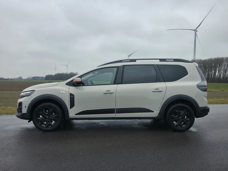 dacia_jogger_profiel.jpg