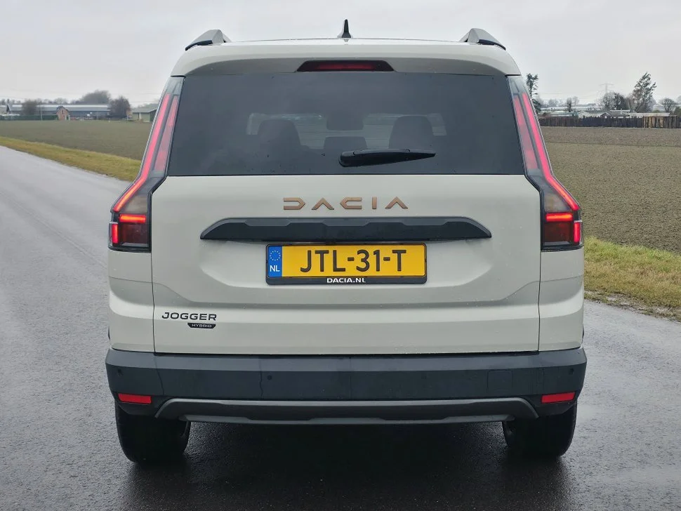 dacia_jogger_achrterkant.jpg