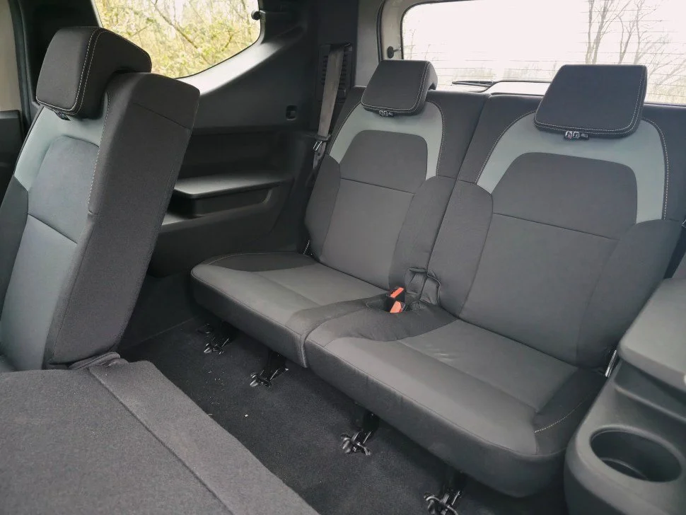 dacia_jogger_achrterbank2.jpg