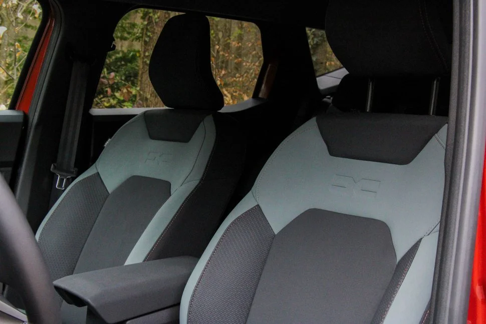Dacia-Duster-4x4-stoelen1.jpg