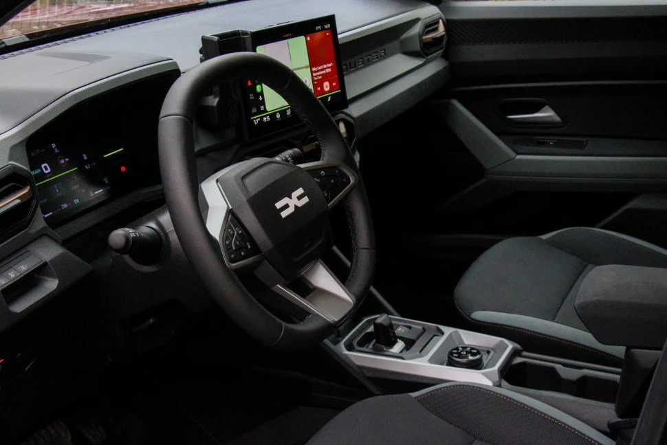 Dacia-Duster-4x4-cockpit2.jpg