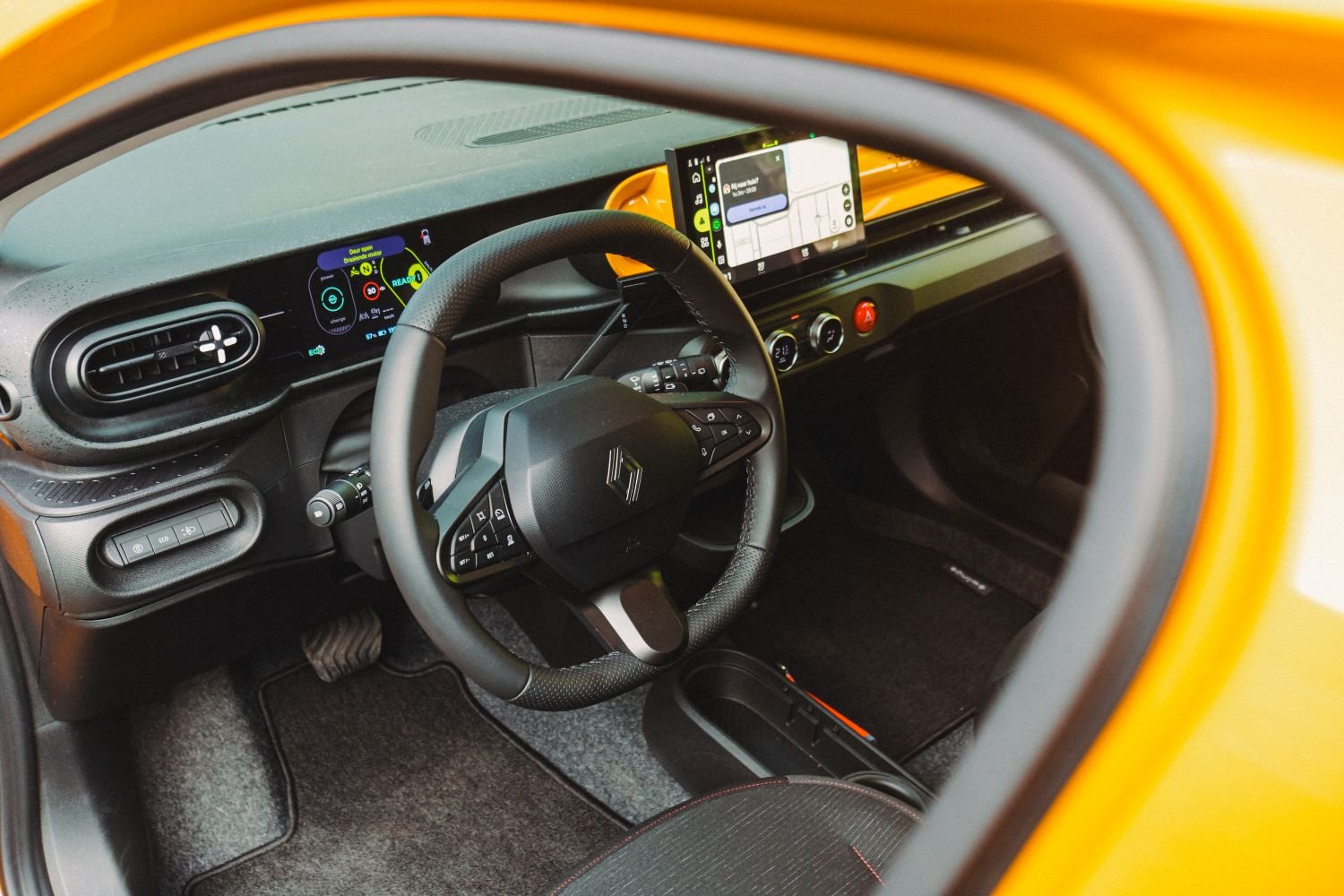 twingo-int2.jpg