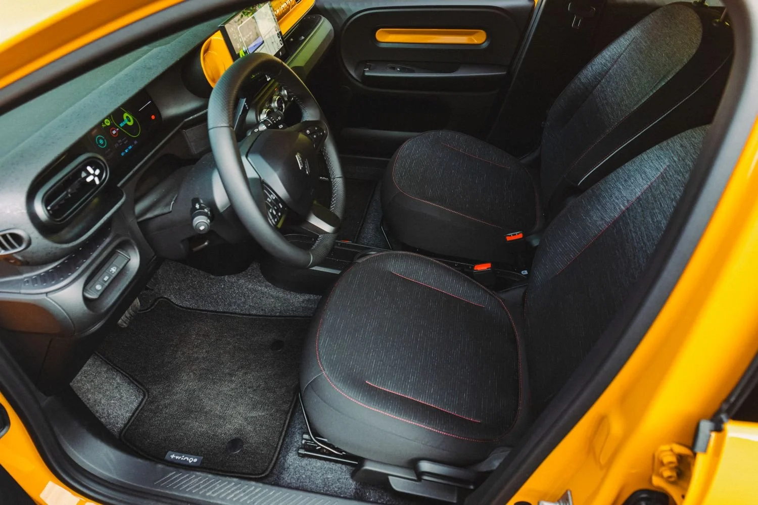 twingo-int.jpg