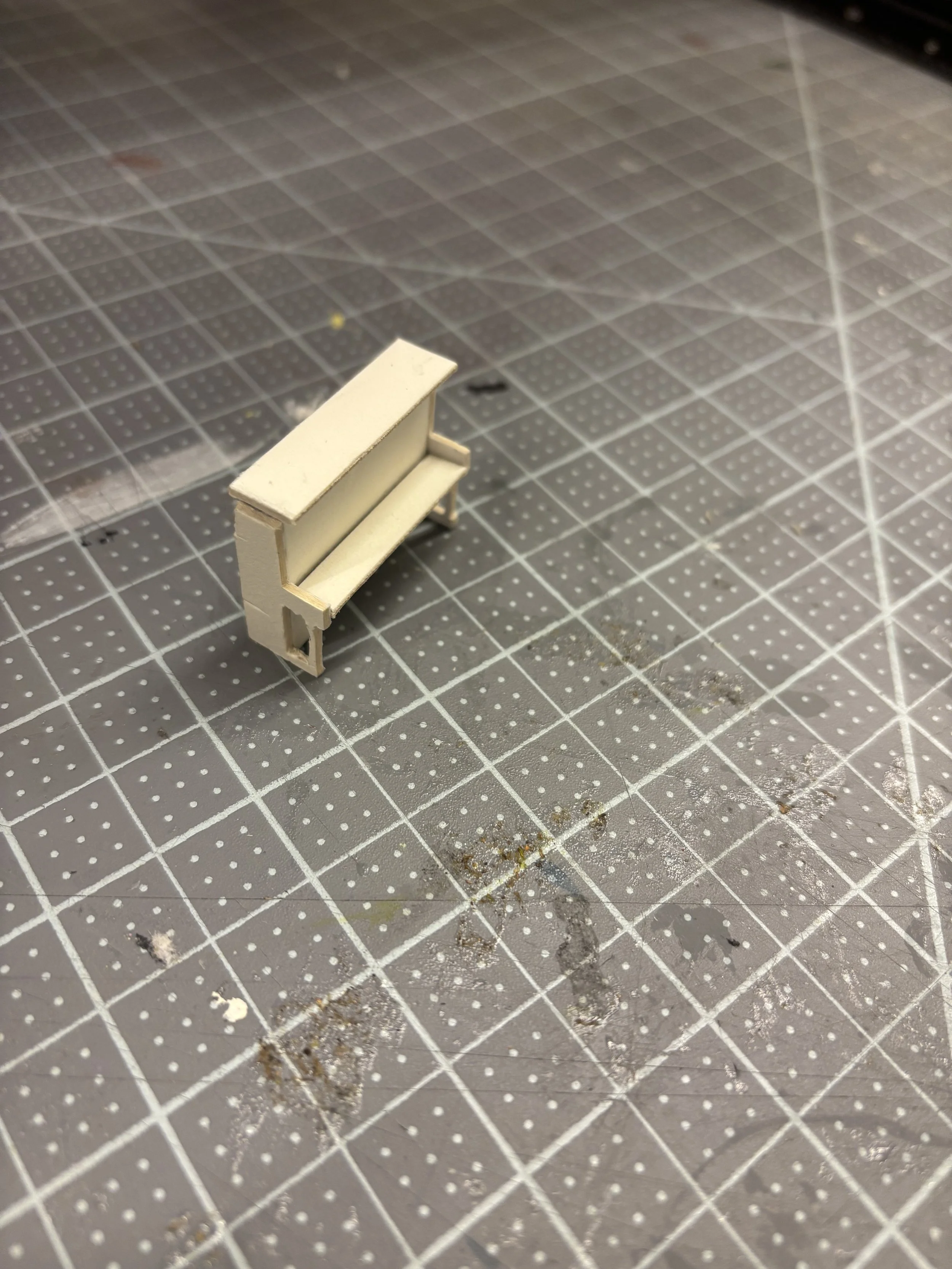 1/8" scale piano top view