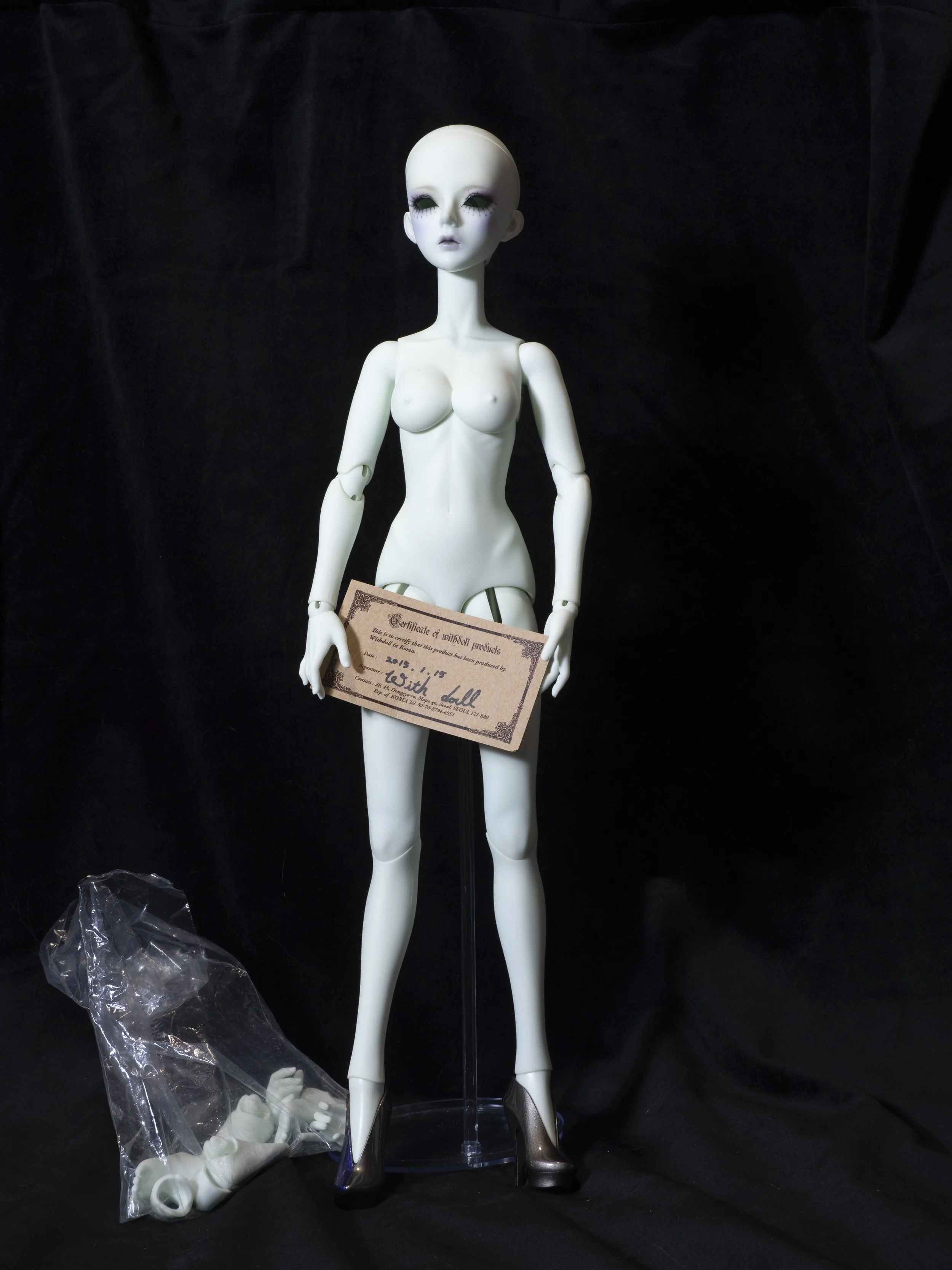 Withdoll Luna (green) w/ face up and parts and COA - 300$