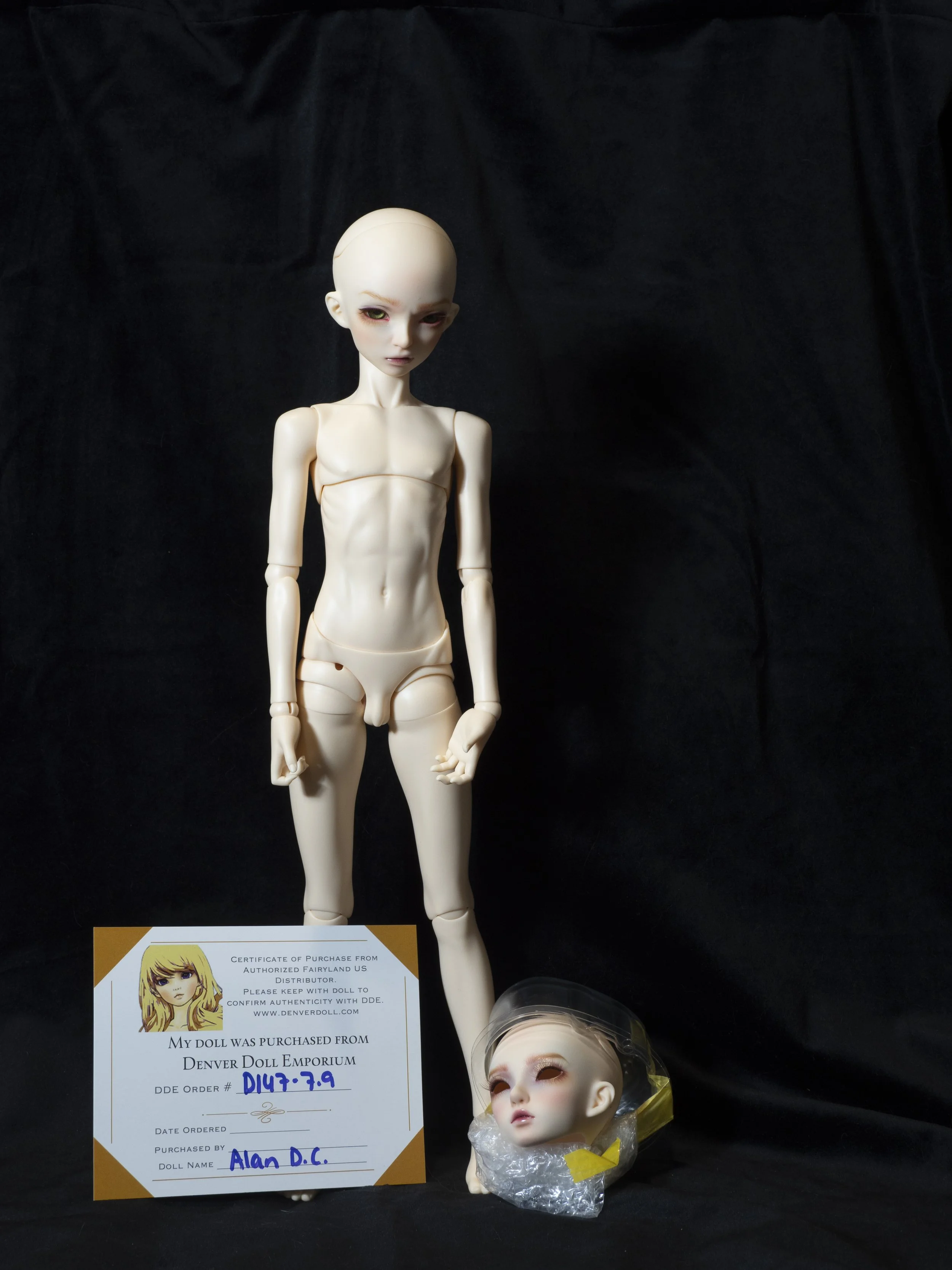 MNF Alan w/two hads w/face up and COA - 400$