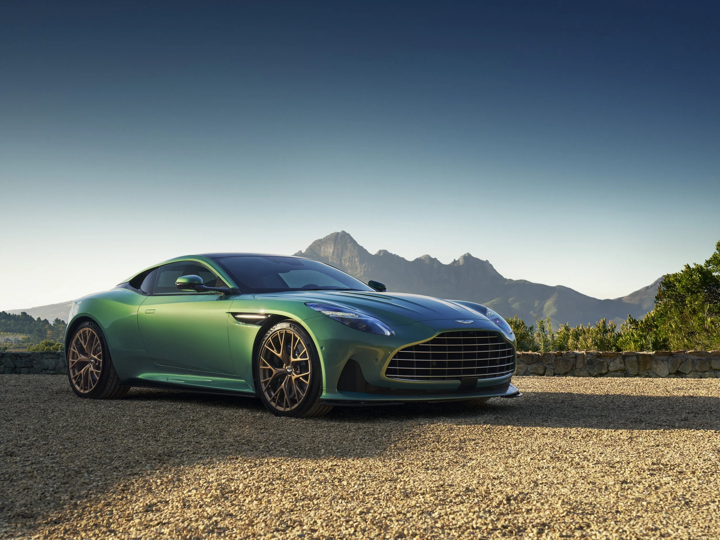 DB12_STILLS_EXT_1230_Villa_Front_3-4_Static_RGB.jpg