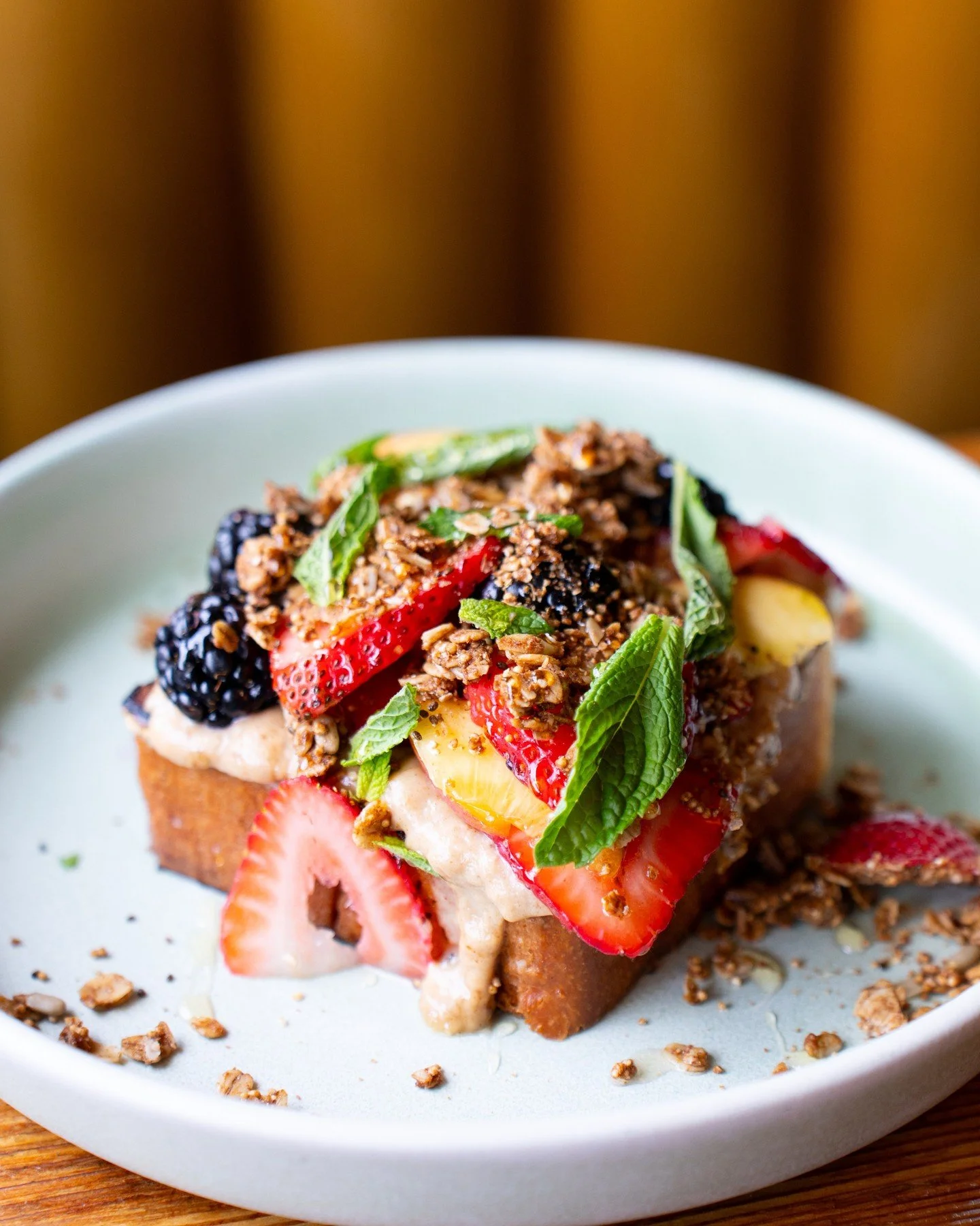 Not sure where to brunch this weekend? Get some face time with our Pan Dulce, made with homemade brioche, and look no further. Link in bio to grab a reservation.⁠
⁠
#daisyla