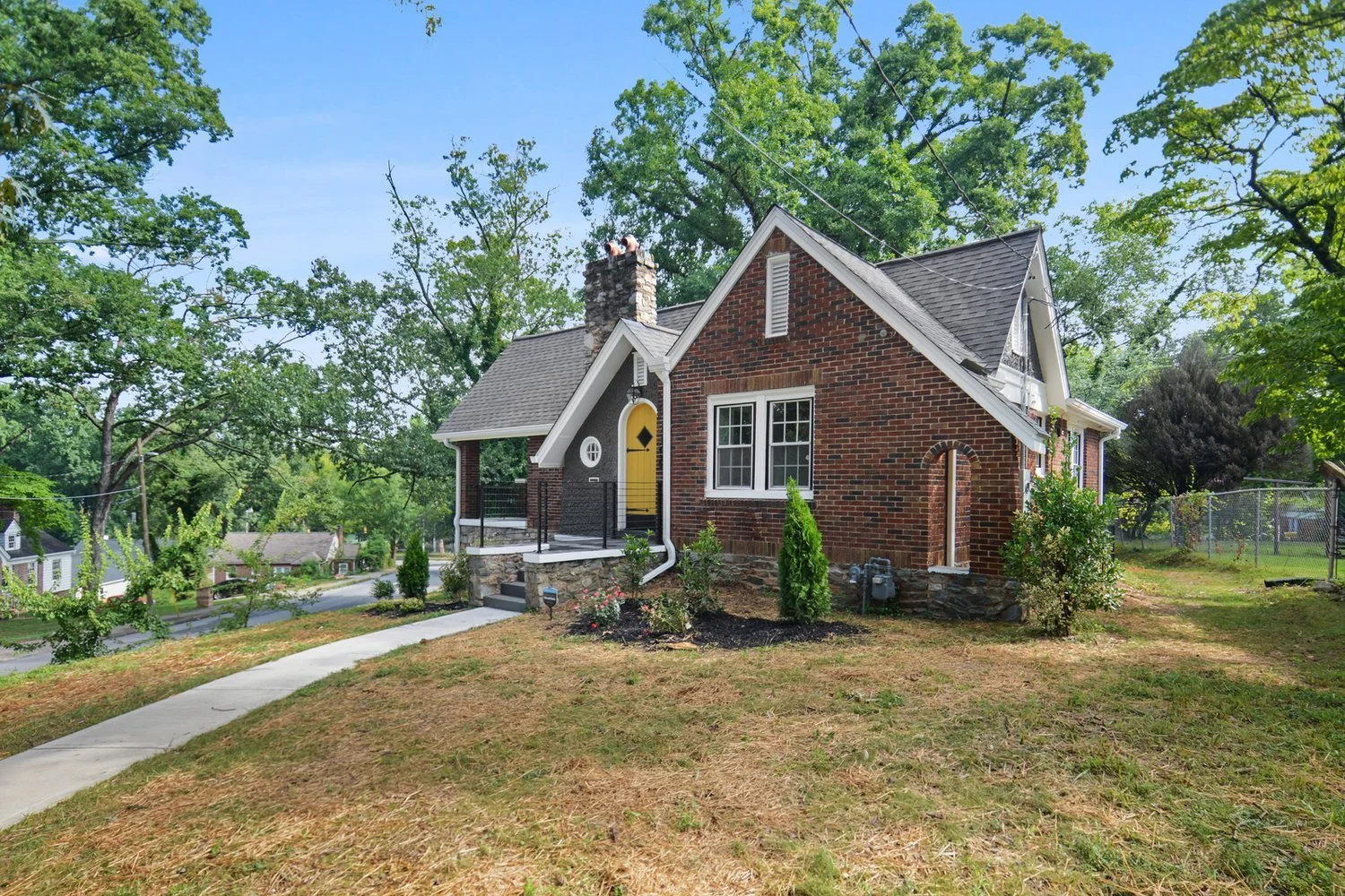 1199 Ewing • SOLD