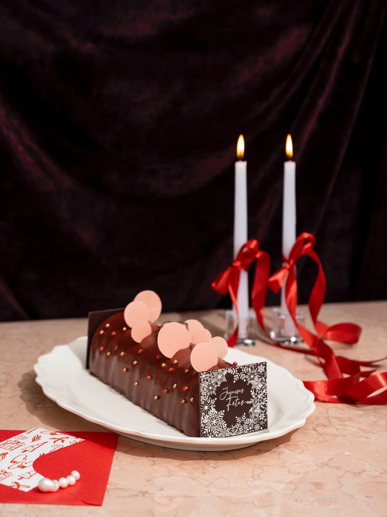 Festive content for @duree_du_gout // @_digital_tales 
Jewels: @philocaly_jewellery 
.
.
.
.
#dur&eacute;edugo&ucirc;t #toumpouby #photoshooting #photographerinathens