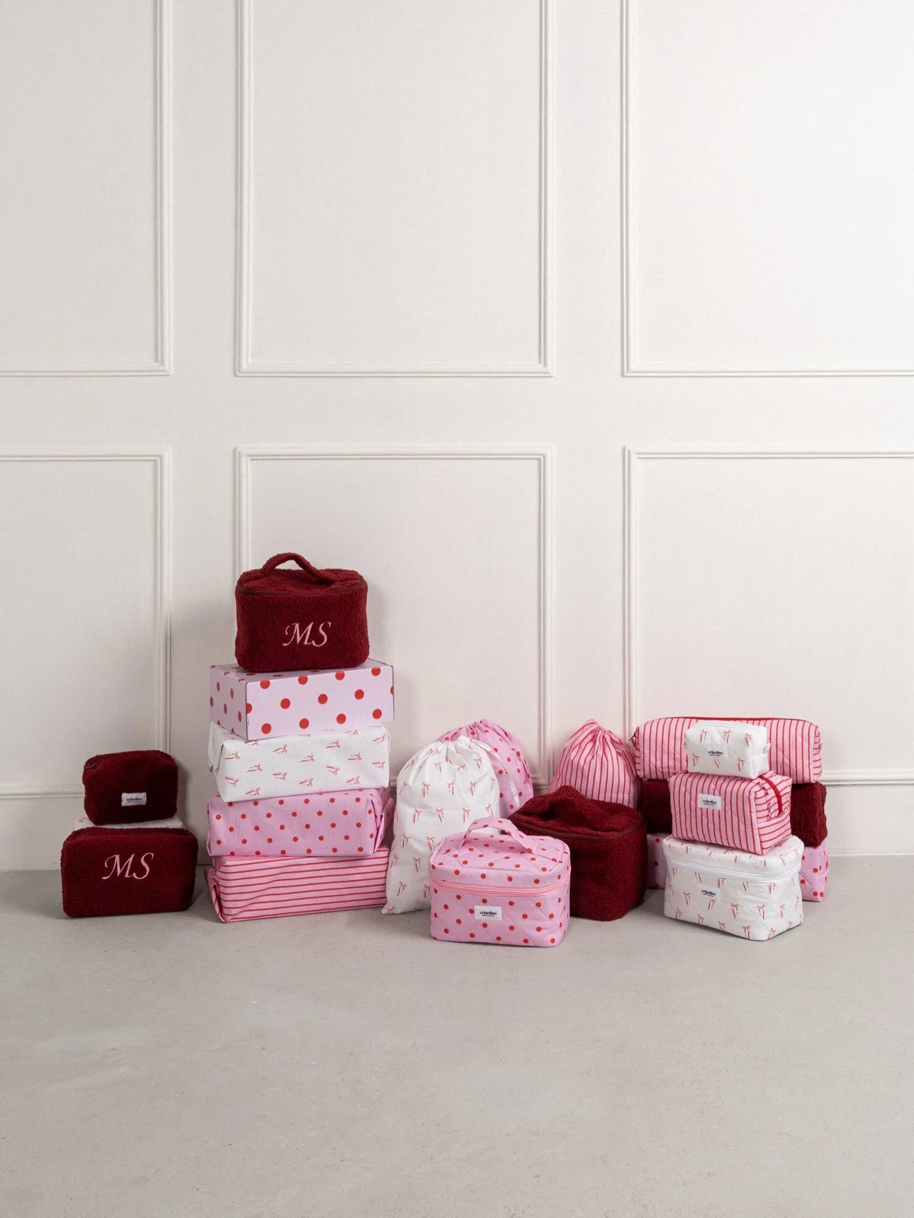 Festive content for @crinolino.official 🎀
📍 @wspaceath 
.
.
.
.
#toumpouby #crinolino #photoshooting #photographerinathens