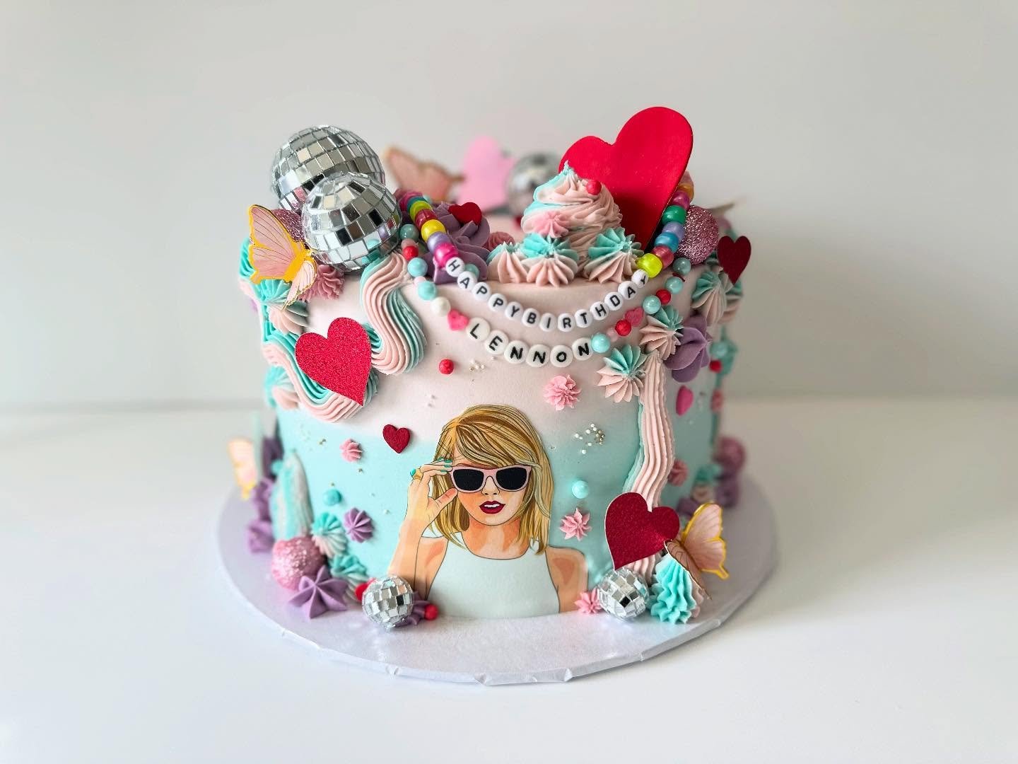 Lennon&rsquo;s in her Swiftie Era! 🎤💕🩵

#birthdaycake #cake #taylorswift #taylorswiftcake #swiftie #custombakery #bakery #themixingbar #louisvilleky #ky #birthday