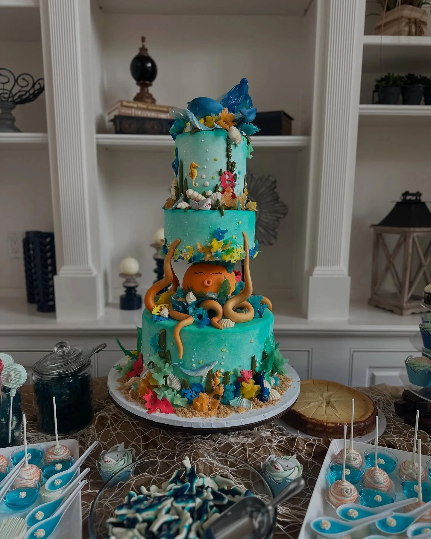 Spent the weekend showering my sister and brother-in-law before their little guy gets here 💙
Can&rsquo;t wait to meet my nephew&mdash;he&rsquo;s already got a whole crew ready to spoil him! 

#underthesea #undertheseaparty #cakesofinstagram #ky #lou