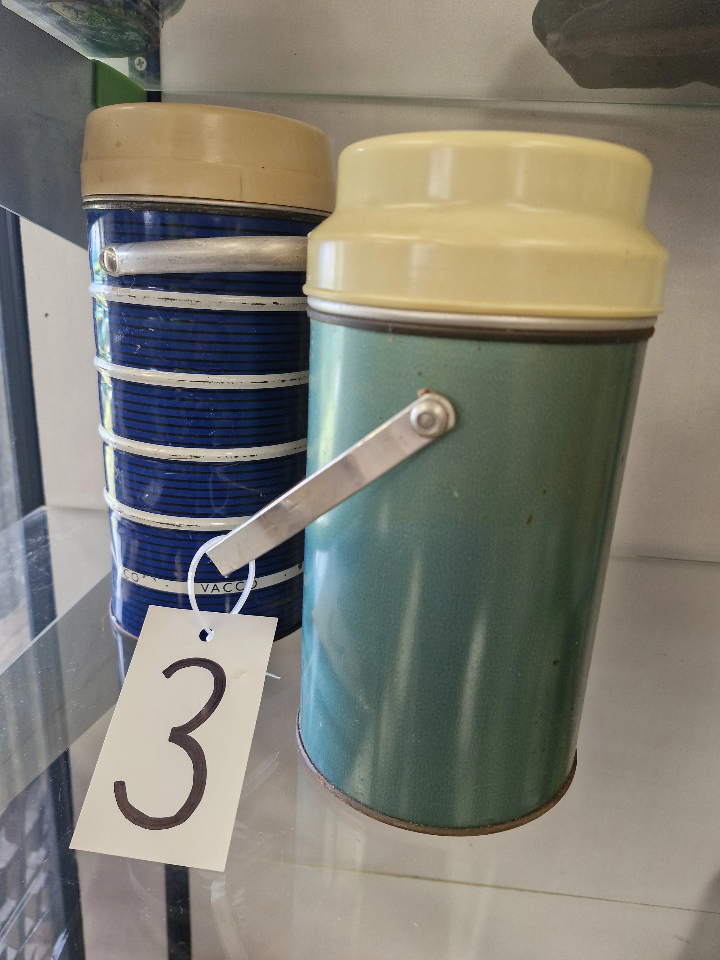 2x Thermos – 1 Vacco