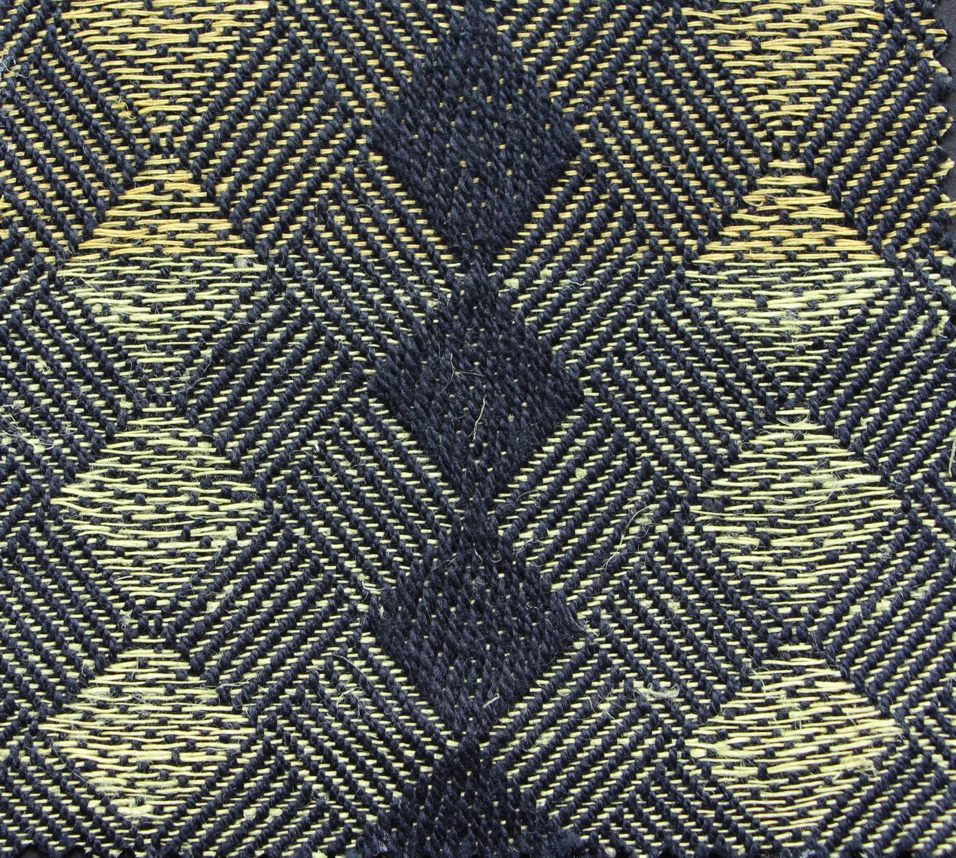 Diamond Twill-woven on Jacquard Loom (Linen)