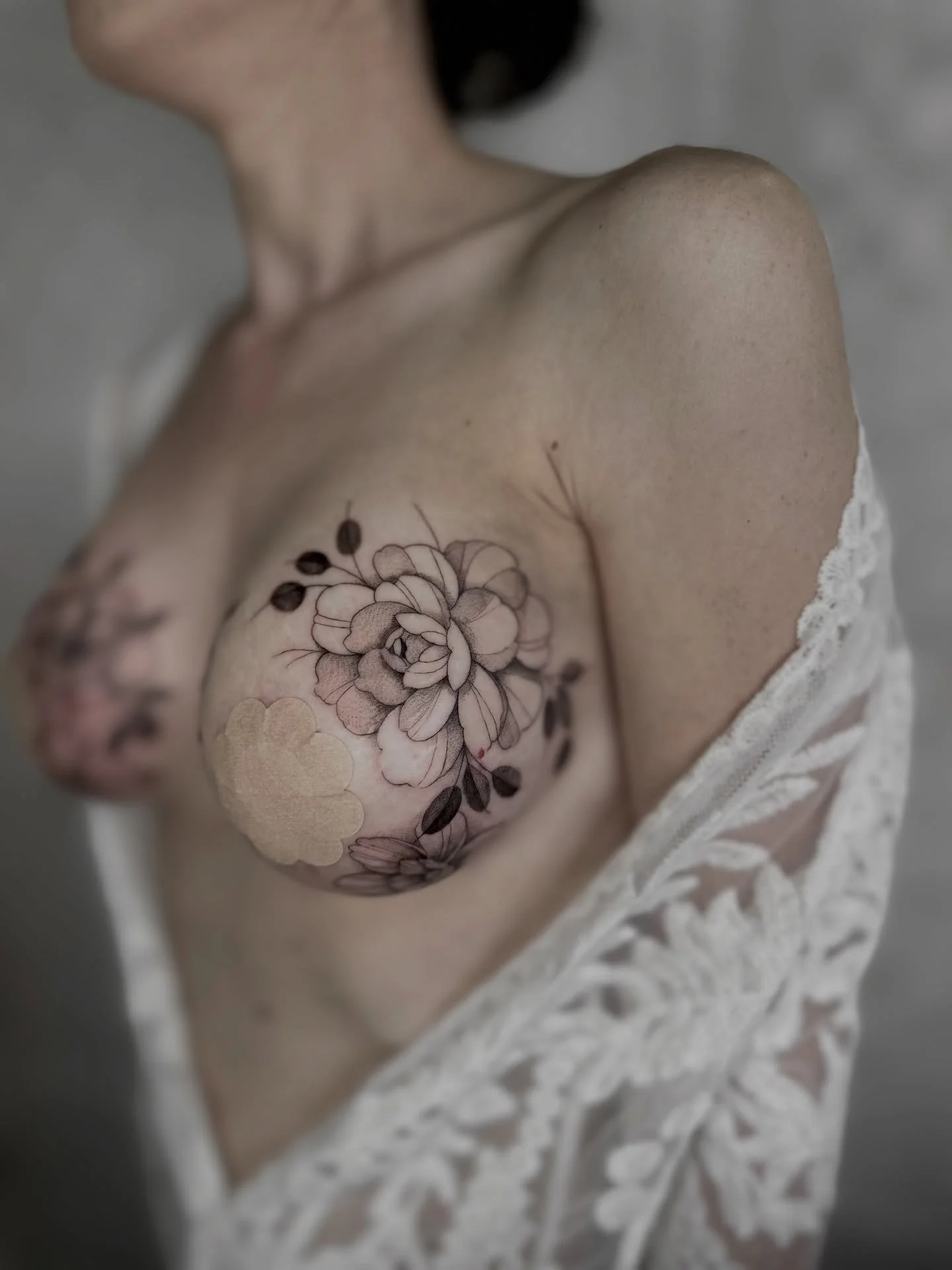 Tattoos can be so much more than decoration, they can help us reclaim parts of ourselves.
They can soften the memories of scars, cover stretch marks, or simply transform areas of our body that we don&rsquo;t feel fully confident about.

Creating piec