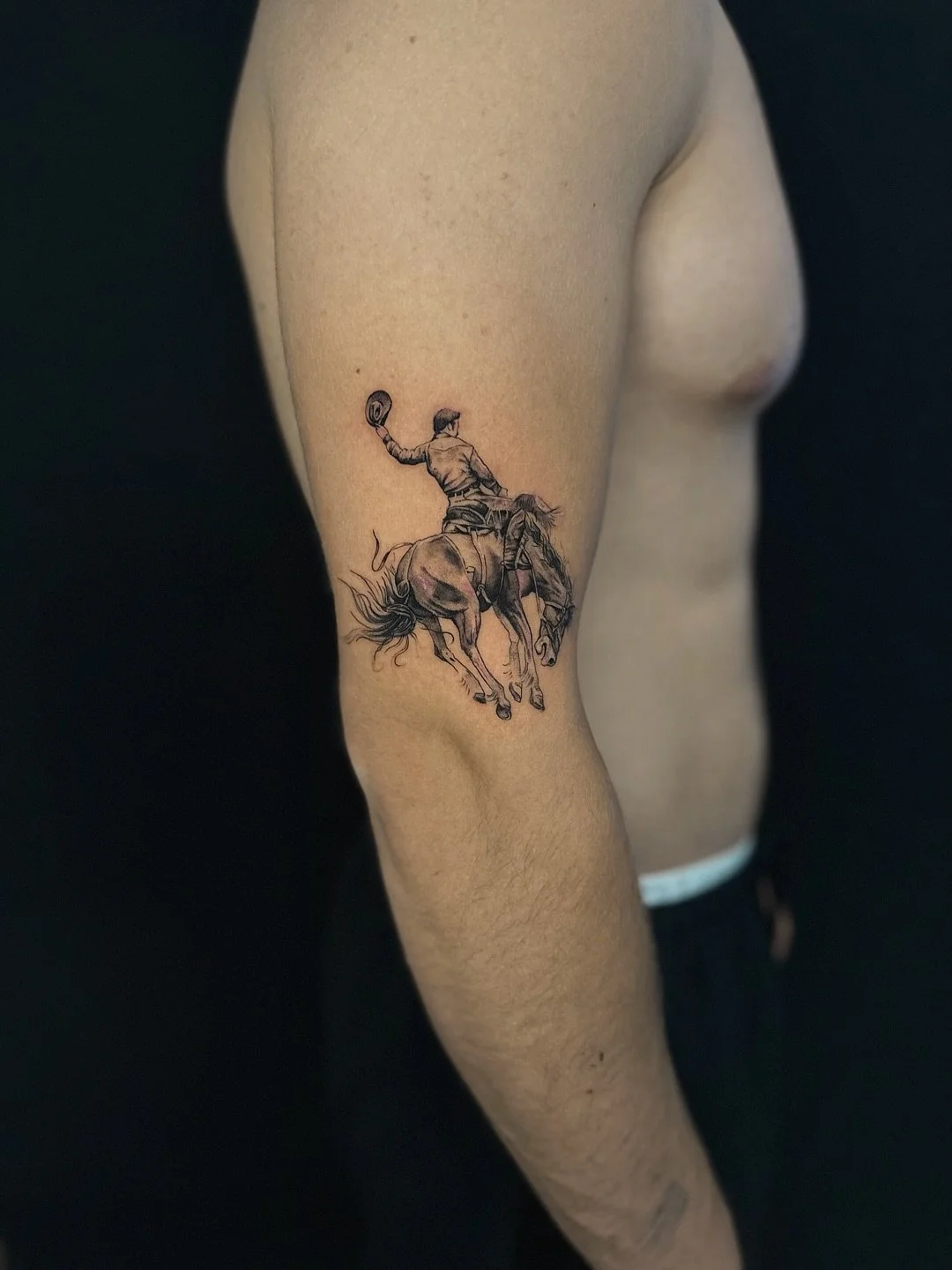 Fresh and healed 🤠🐎

A little piece of the Wild West brought to life in black and grey.

This rodeo cowboy was all about capturing movement, determination and that split second of hanging on for the ride. Seeing how it settles into the skin after h