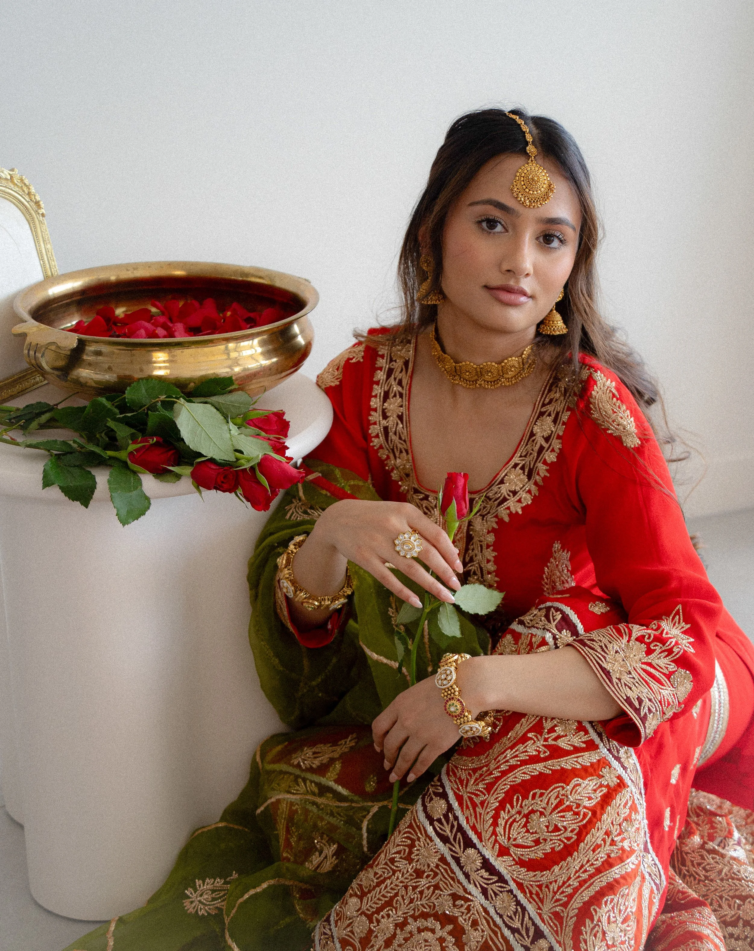 Surajmukhi Gold Choker Set (with Tikka)