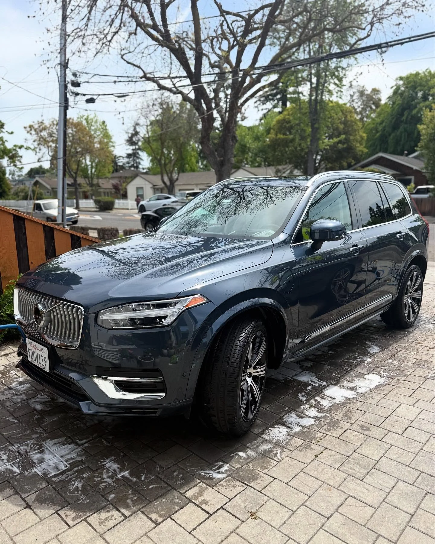 Complete detail on a Volvo 
Book your appointment with us!📲
Located all around the bay area📍
(650)485-9461
tigersautodetail@gmail.com