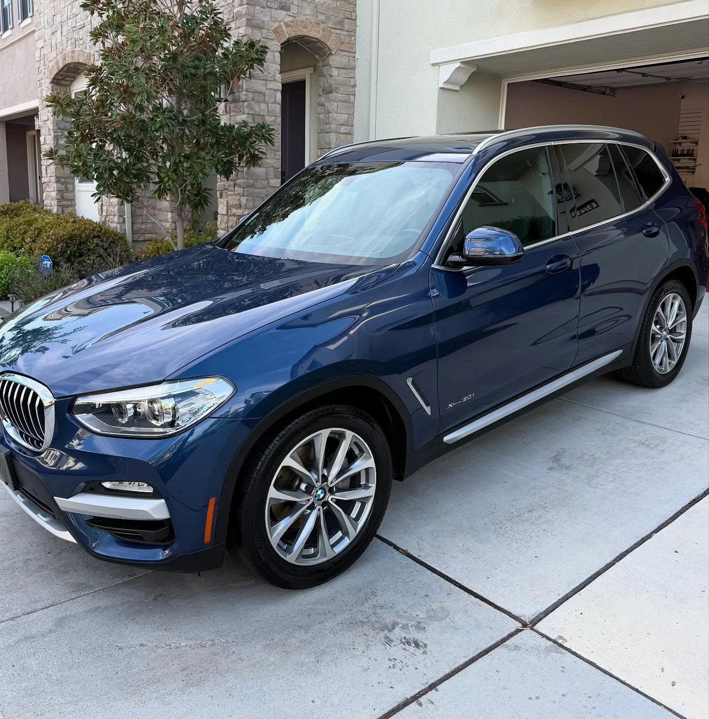 Complete detail on a BMW 
Book your appointment with us!📲
Located all around the bay area📍
(650)485-9461
tigersautodetailing.com