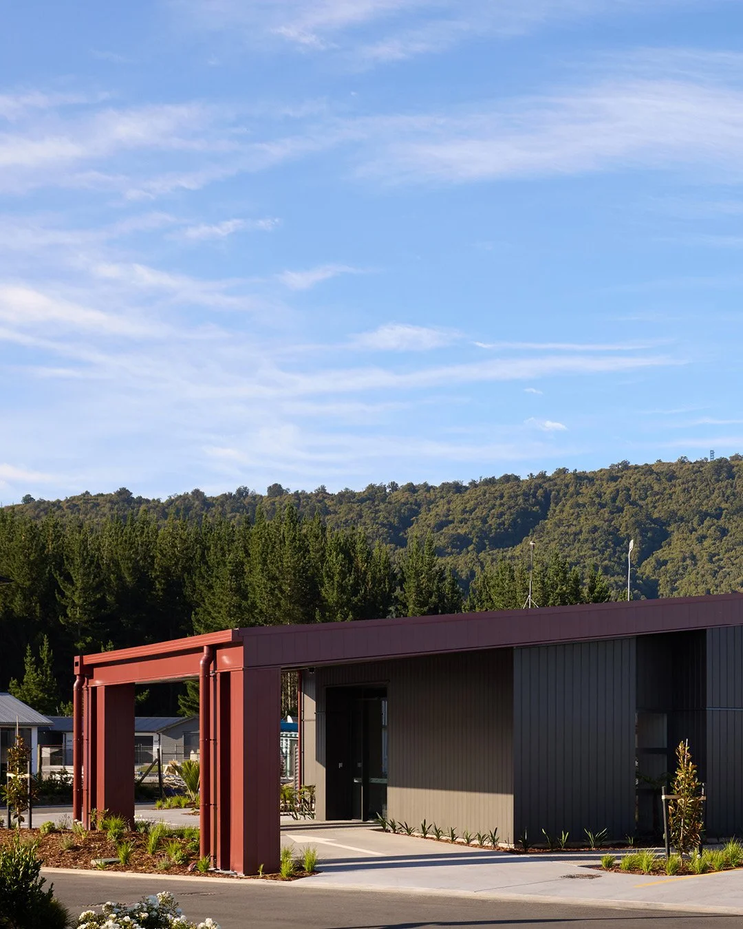 The Lake House ______

The Lake House is the social and cultural heart of Freedom Lifestyle Villages Rotorua.

Drawing from three intertwined local typologies, the design reflects the wharenui and community hall tradition of clear-span gathering spac