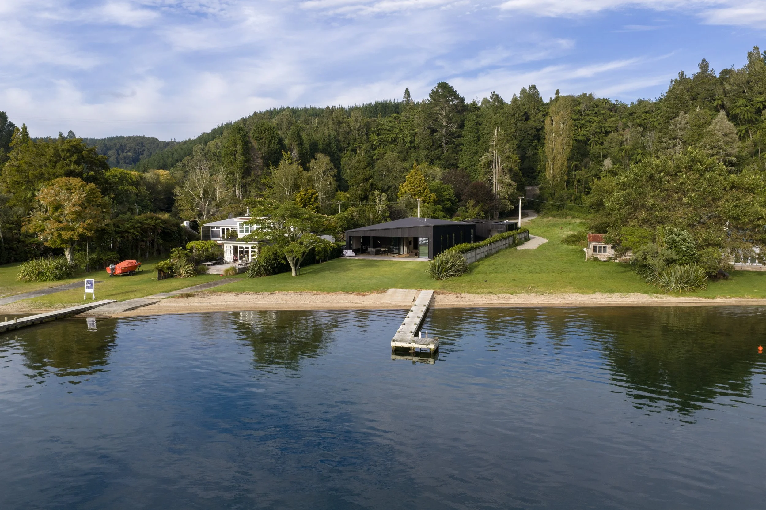 M4_DCA_LakeRotoitibach_1798 Simon Devitt.jpg